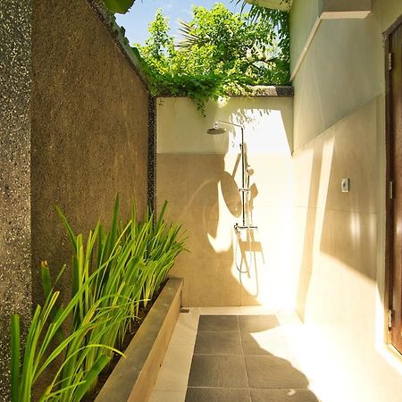 Dalai Home Kuta  エクステリア 写真