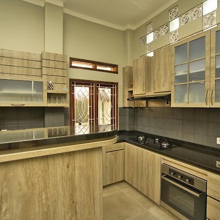 Dalai Home Kuta  エクステリア 写真