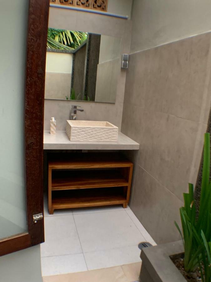 Dalai Home Kuta  エクステリア 写真